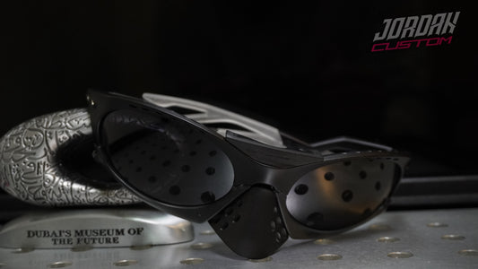 PLANTARIS MATTE BLACK